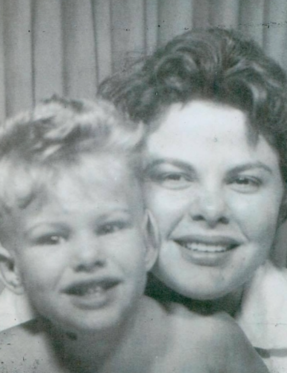 Toby Keith Childhood Picture With His Mother Carolyn Joan Covel