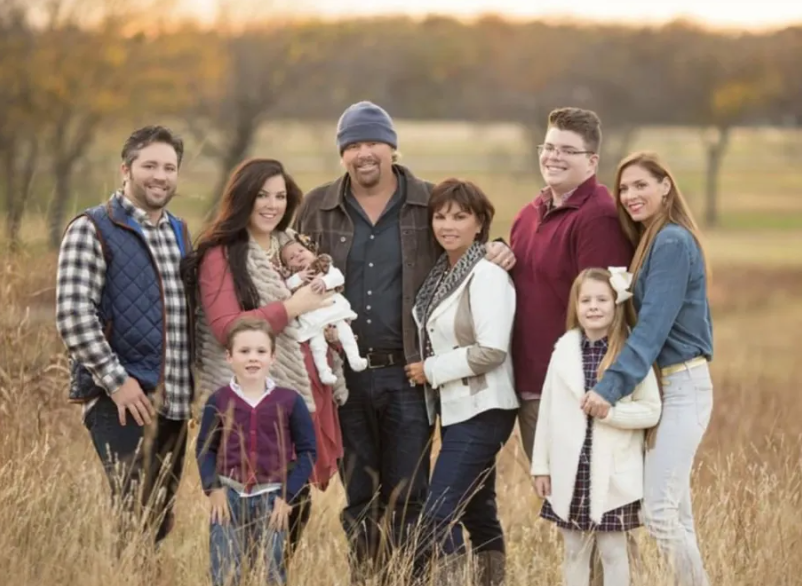 Toby Keith With His First Wife & Kids