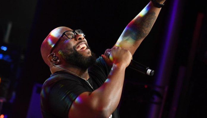 Wanya Morris During A Stage Performance